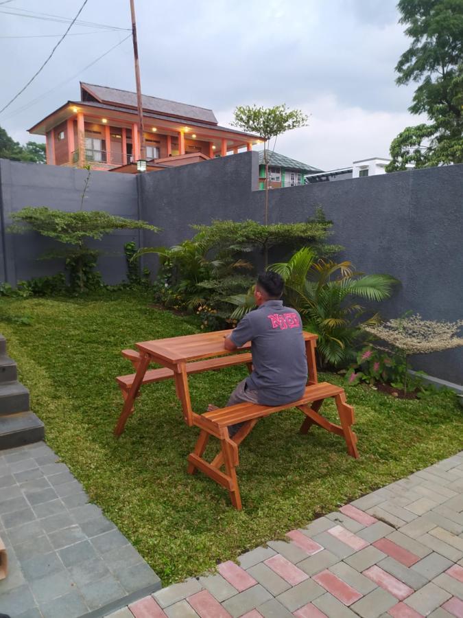 Villa Sky Garden Bogor Esterno foto