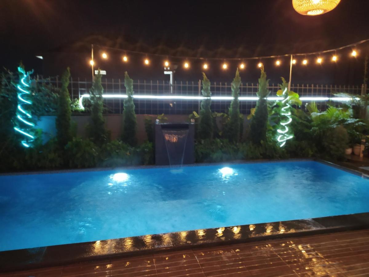 Villa Sky Garden Bogor Esterno foto